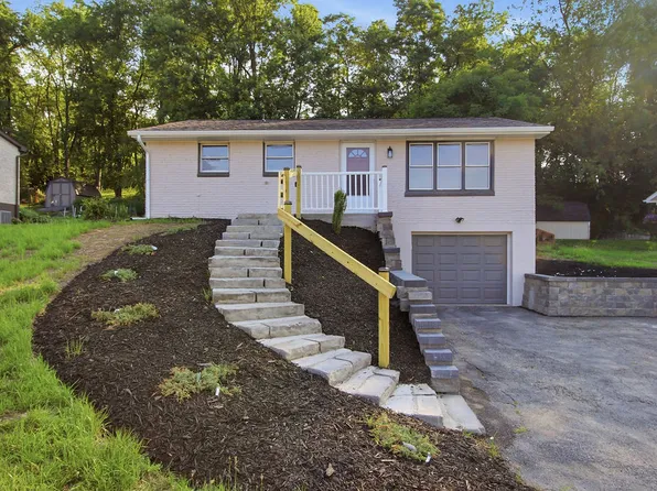 29 Janyce Dr, Greensburg, PA 15601