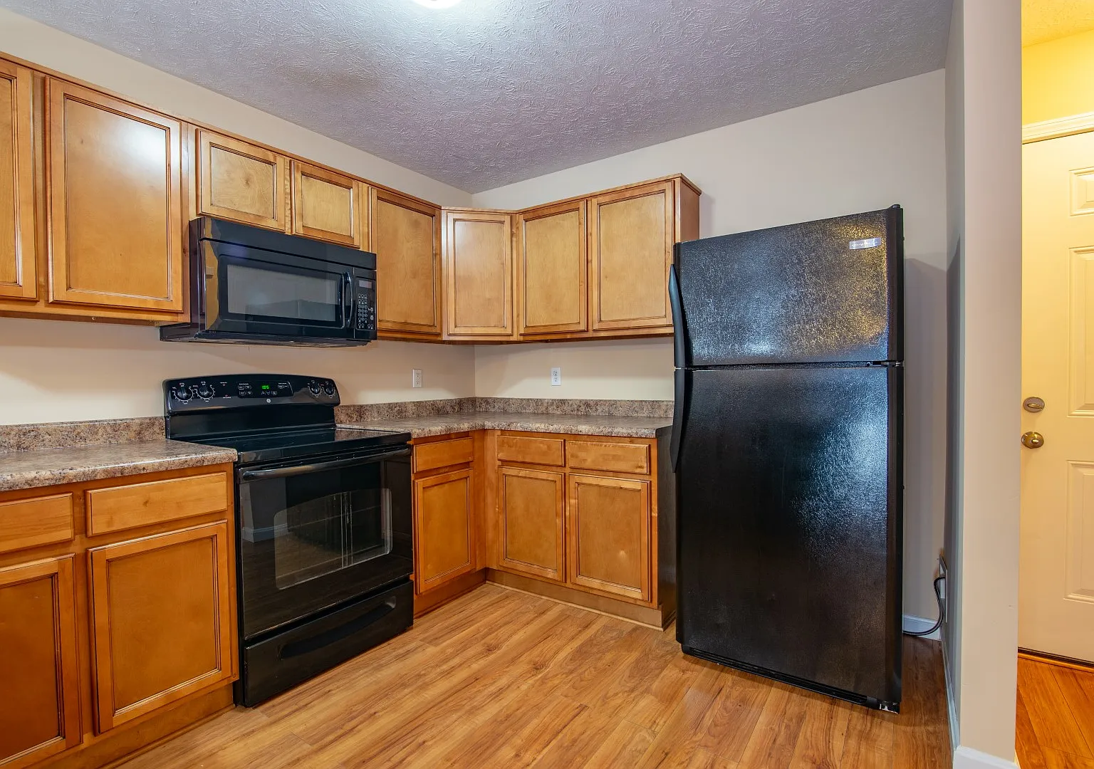 Null-Apt2a N Black Branch Rd, Cecilia — Photo 4
