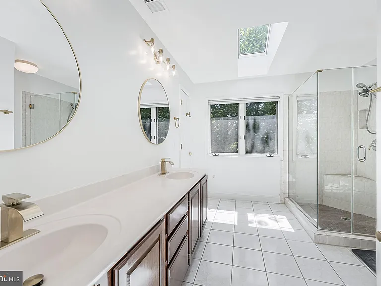 2029 Magarity Ct — Photo 31