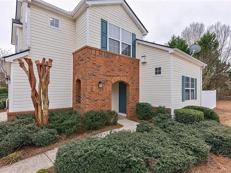 211 Harmony Ct — Photo 28