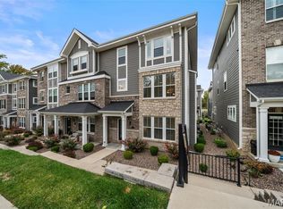 11247 Talamore Cir, Saint Louis, MO 63131