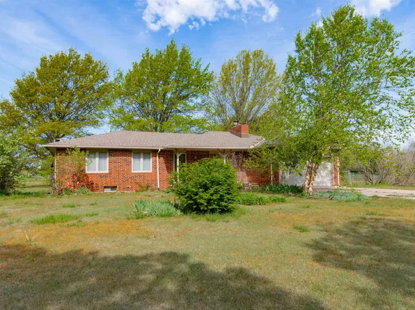 1557 SW Adams Rd, Towanda, KS 67144