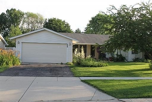 2nd image of 242 Yarmouth Rd