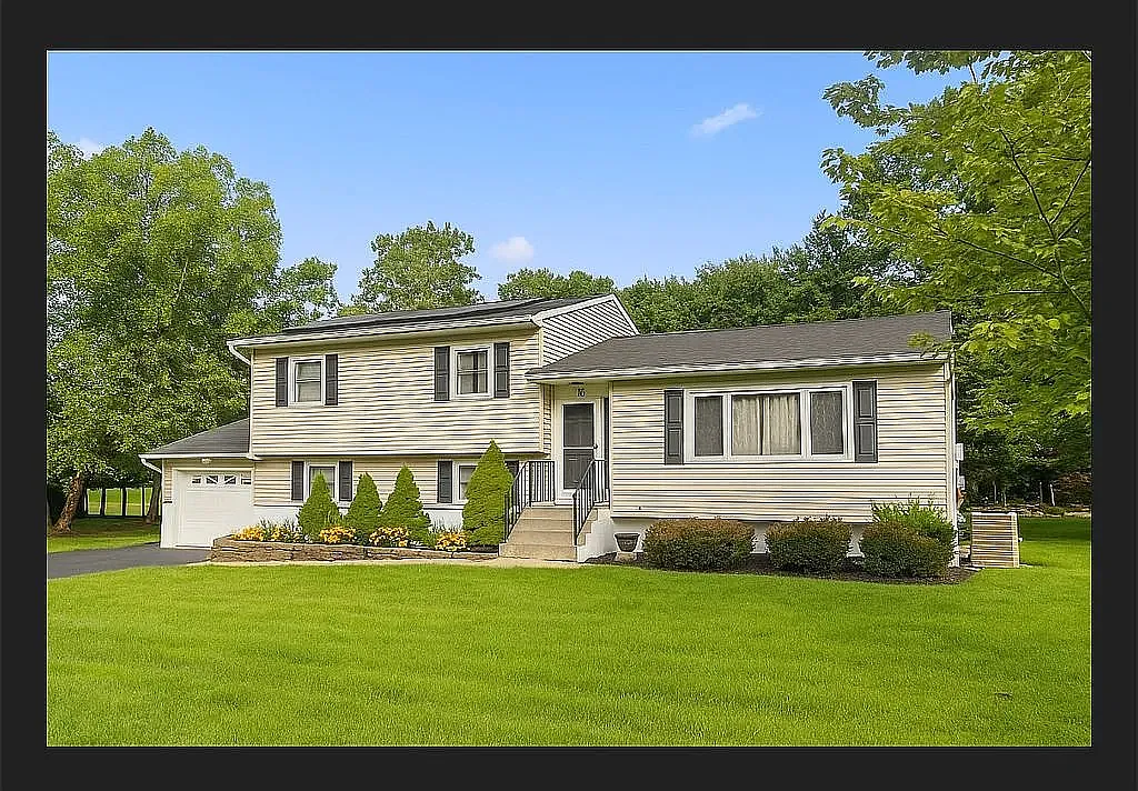 4 bed, 1788 sqft, $3,200 — Photo 1
