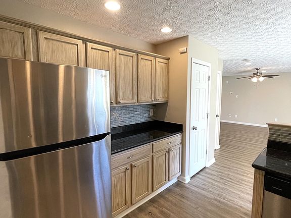 4th image of 5943 Rothchester Dr