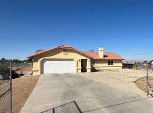 16790 Sycamore St, Hesperia, CA 92345