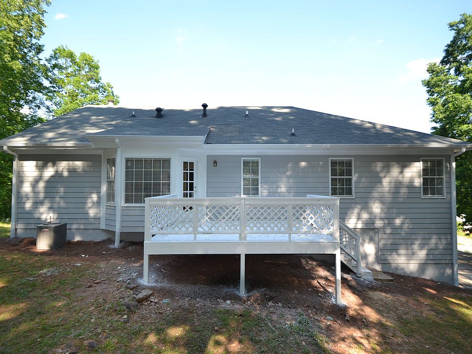 2nd image of 146 Bob White Dr