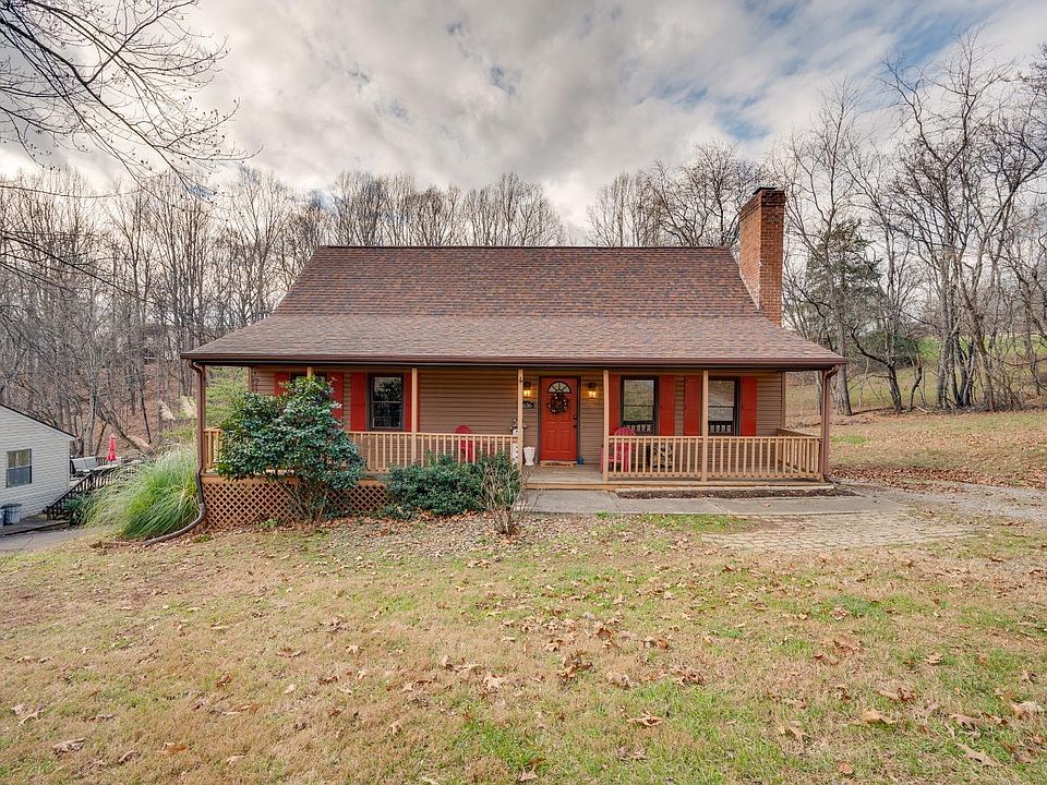 1st image of 1636 Pine Bluff Dr