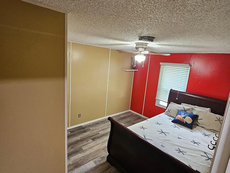 1256 Hawk Ave — Photo 16