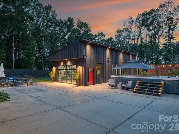 4th image of 6905 W Duncan Rd