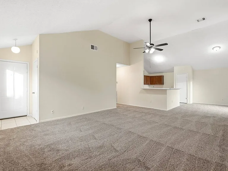 1431 Stevenage Ln — Photo 11