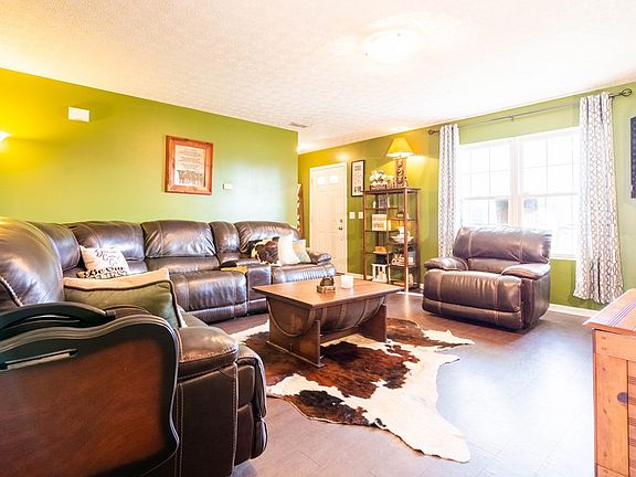 4th image of 2244 Glasgow Ln