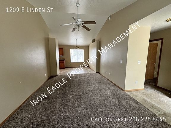 3rd image of 1209 E Linden St