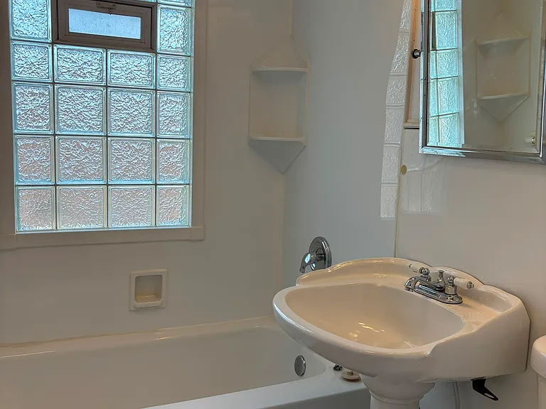 5627 Park Ave — Photo 12