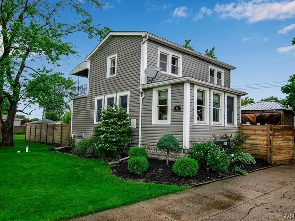 31 Autumn Lea Rd, Depew, NY 14043