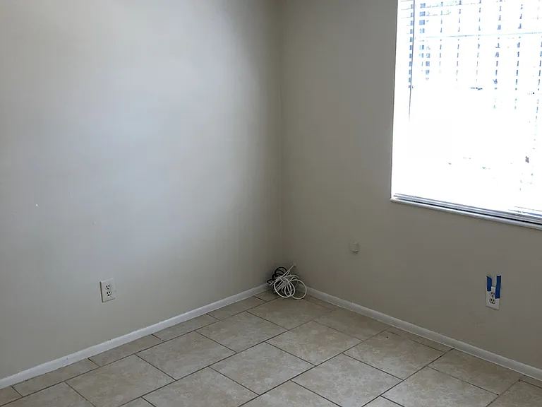 3513 E Emma St — Photo 7