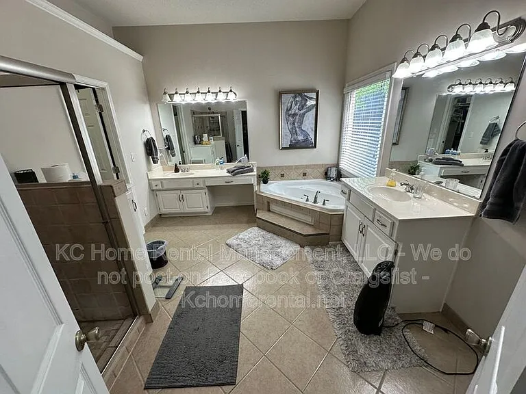 11429 W 142nd Ter — Photo 34