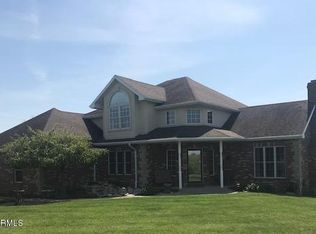 420 Summerhill Dr, Jefferson City, MO 65109