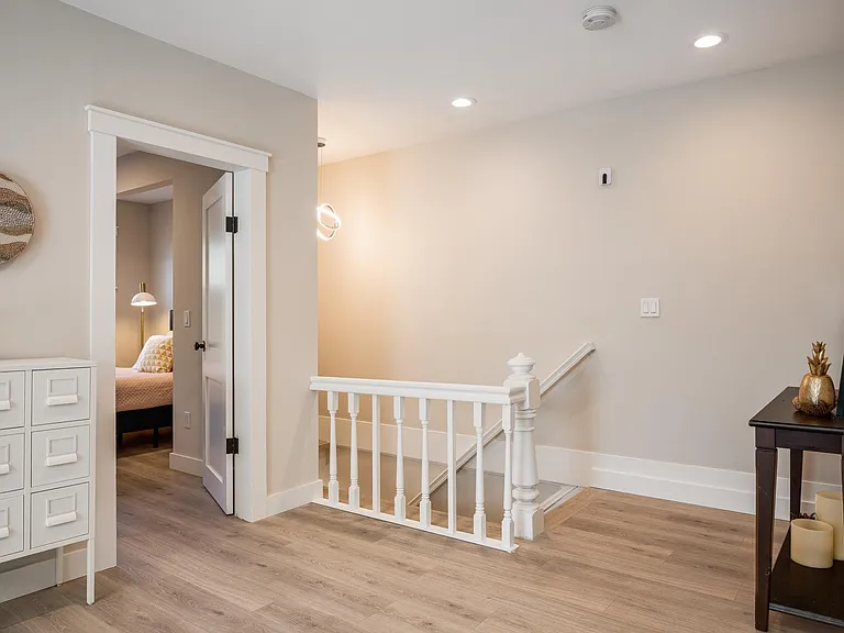 150 20th Ave E #2 — Photo 16