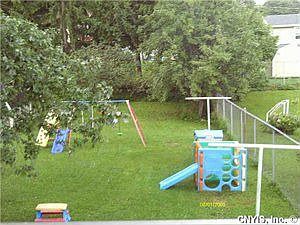 3rd image of 327 Gordon Pkwy