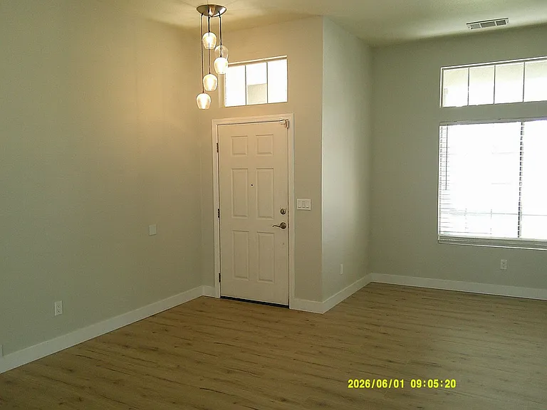 2055 Keel Ct — Photo 11
