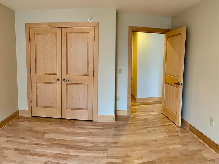 360 W Washington Ave #510 — Photo 11