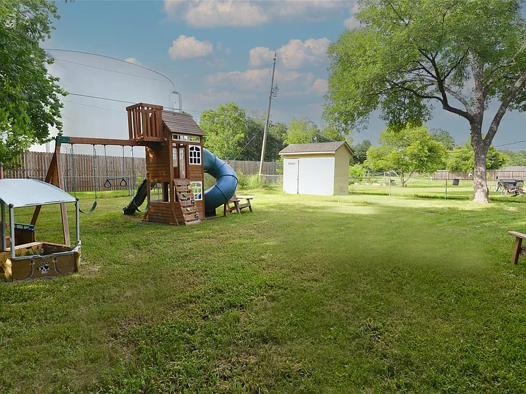536 Castlelake Dr — Photo 20