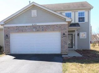 223 W Norwell Ln, Round Lake, IL 60073