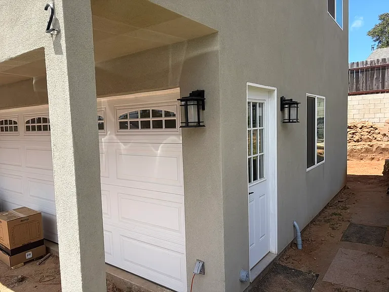 1371 Phillips St #2B — Photo 1