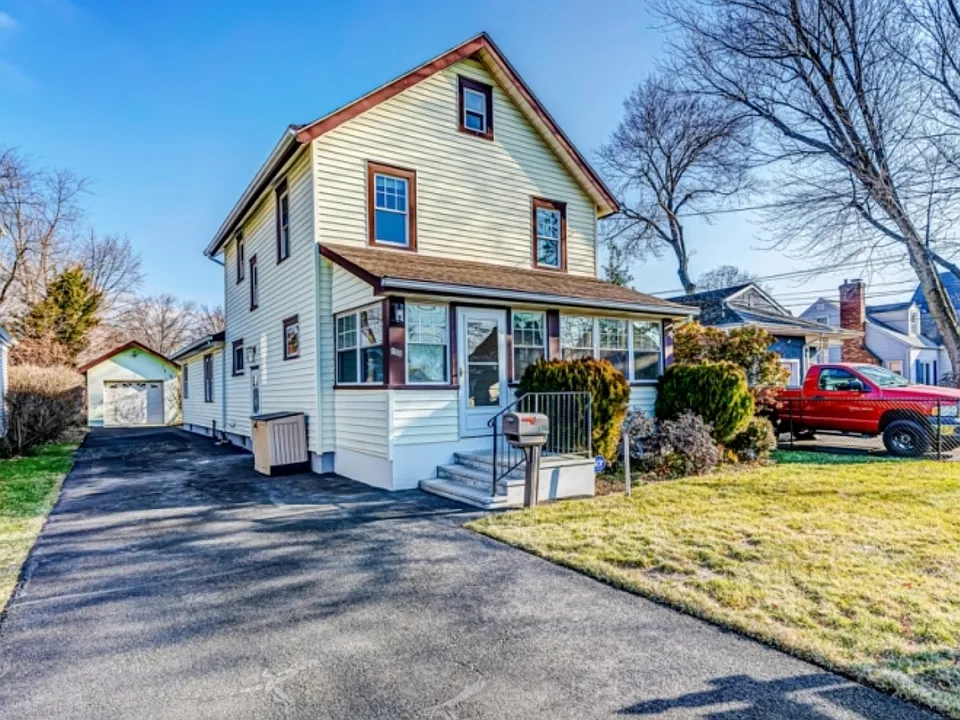 158 Stout Ave #1