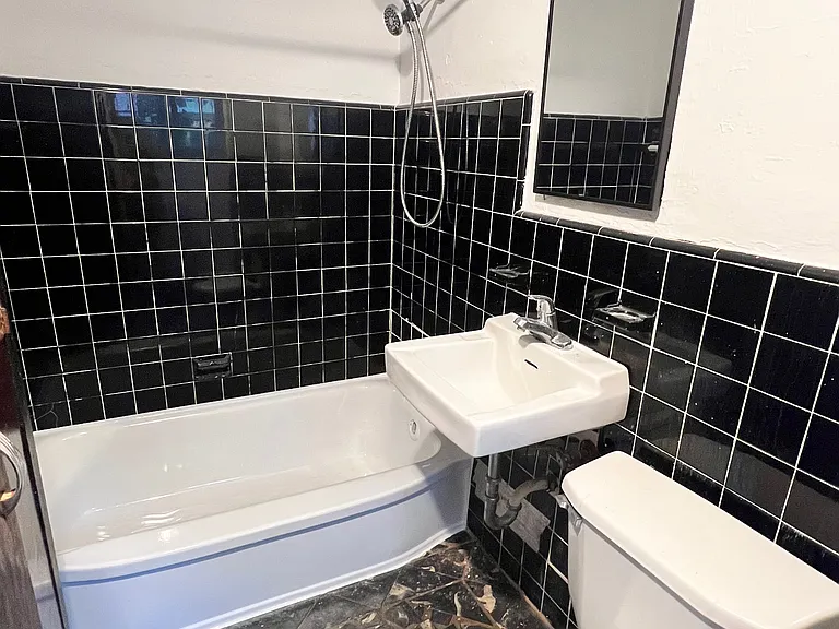 610 Jefferson Ave #6 — Photo 30