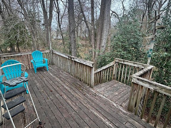 4th image of 1506 Oakland Hills Way