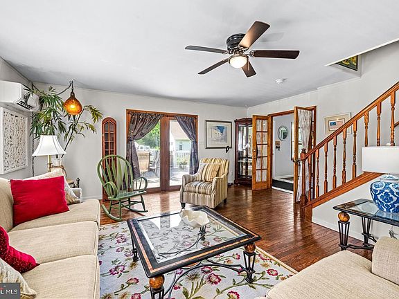 4th image of 668 Crawford Rd