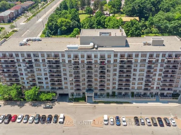 3650 Kingston Rd #808, Toronto, ON M1M 3X9