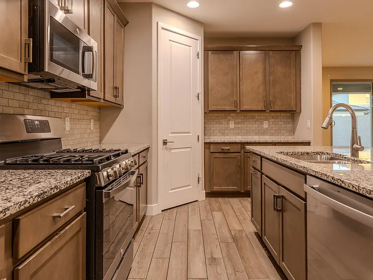 9701 E Spiral Ave — Photo 35