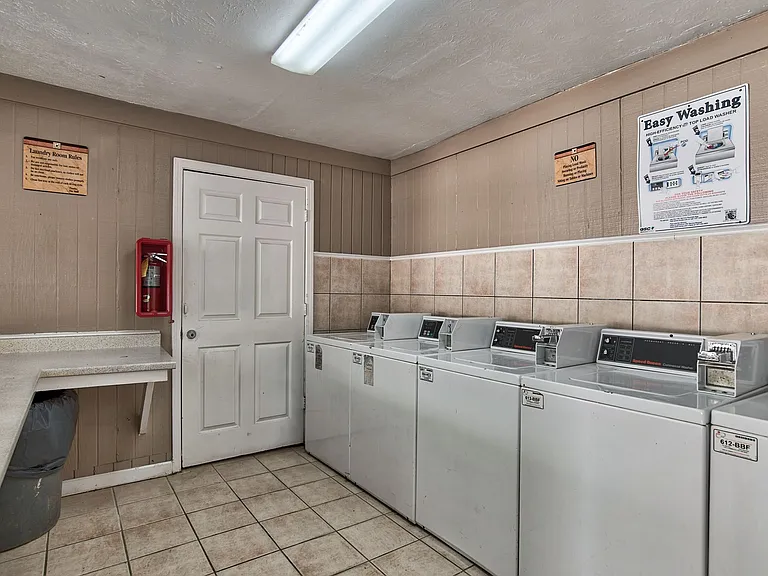 Mitchell s Park Apartments — Photo 22