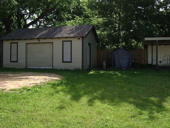 5th image of 426 E Josephine St