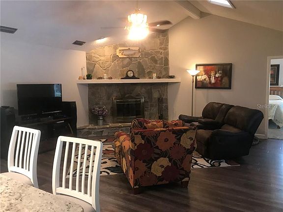 3rd image of 4701 Log Cabin Dr