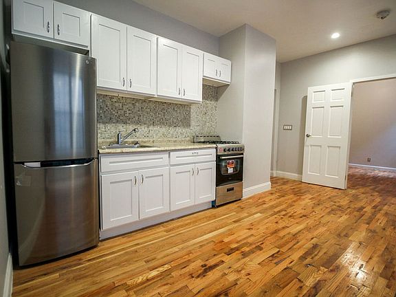 3rd image of 1298 Dekalb Ave APT 8