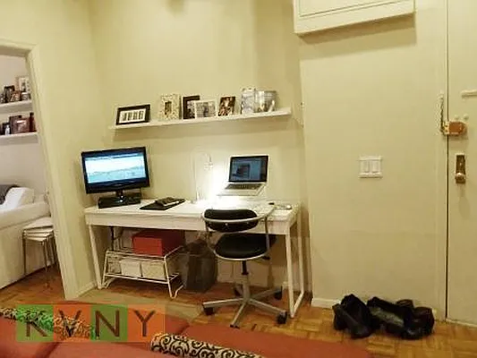 Rented by KVNY Soho | media 2