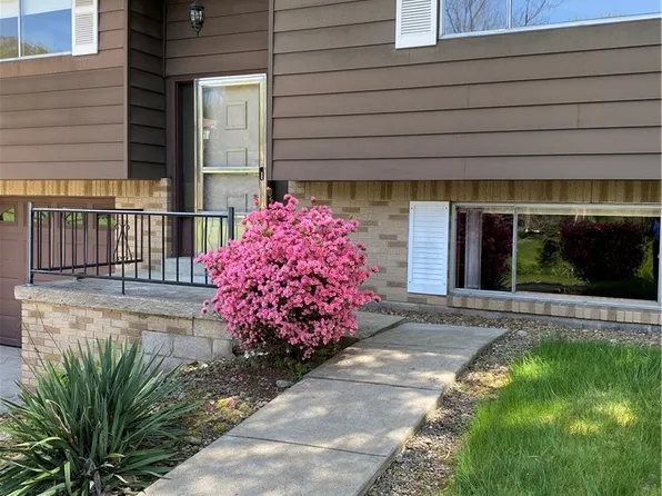 214 Maplewood Dr, McMurray, PA 15317