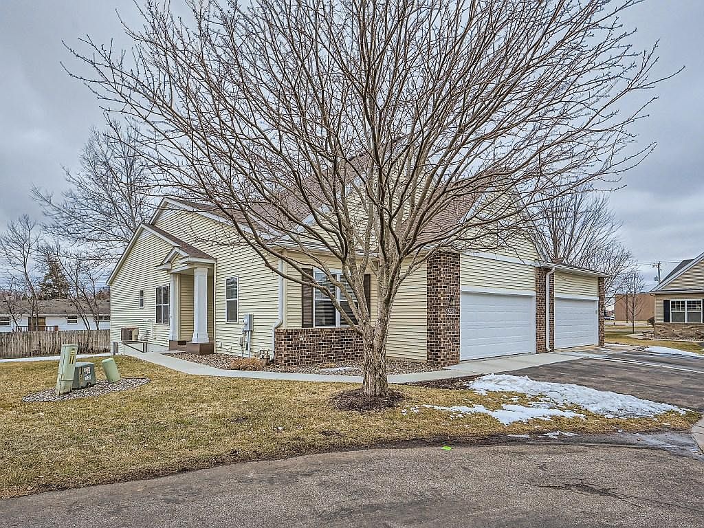 2442 Beech St W, Rosemount, MN 55068 Zillow