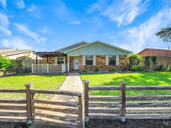 5109 Brandenburg Ln, The Colony, TX 75056