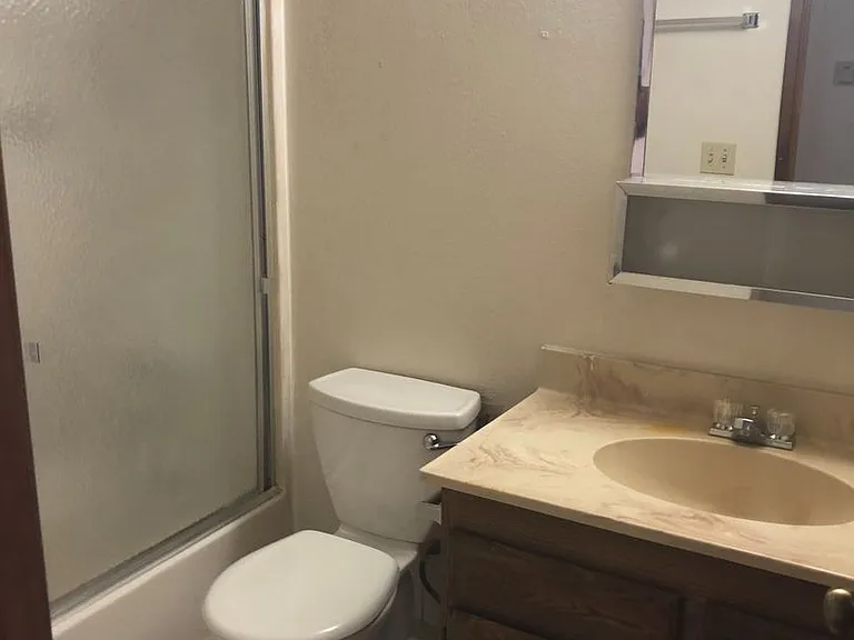 2750 Salem Pl — Photo 2