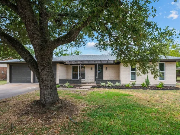 1509 Barak Ln, Bryan, TX 77802