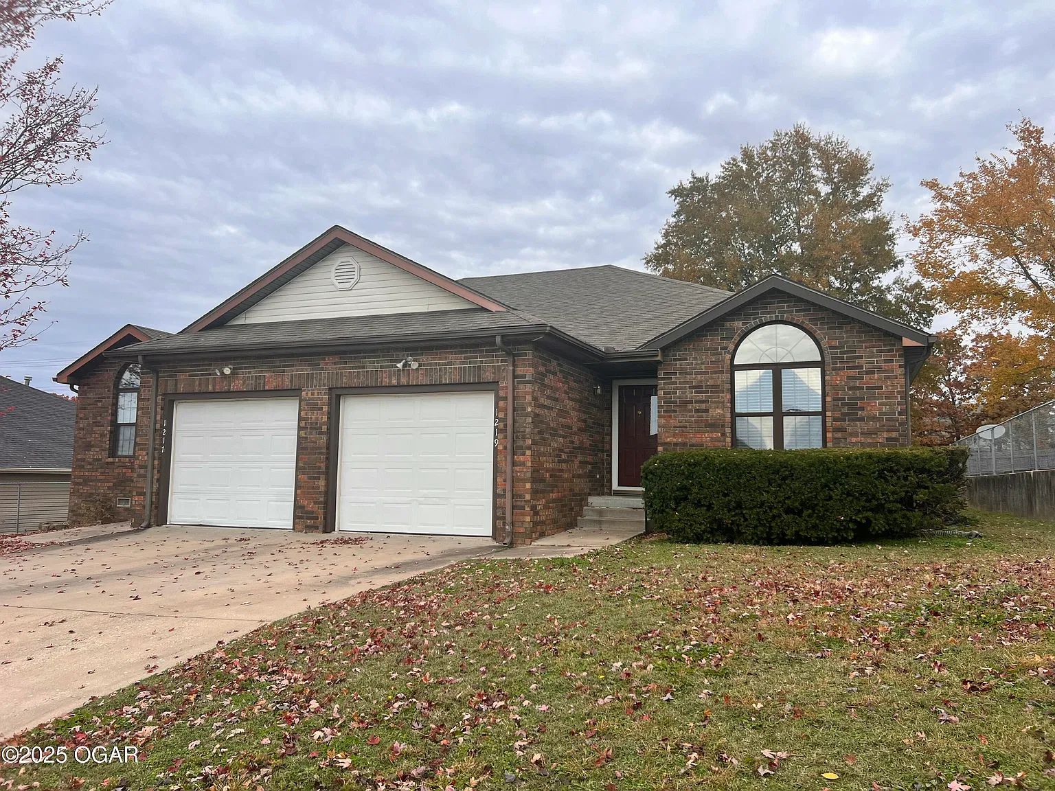 2 bed, 2.0 bath, 1300 sqft, $1,000 — Photo 1