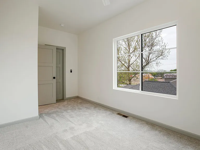 Quaker Condos - $300 Off Immediate Move-Ins! — Photo 14