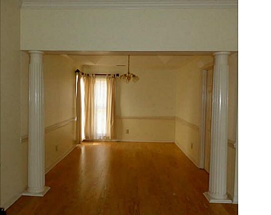 3rd image of 3832 Yorkford Dr
