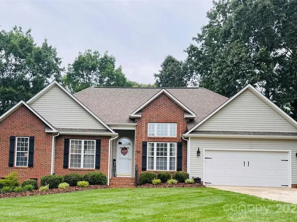 104 Laura Ct, Cherryville, NC 28021