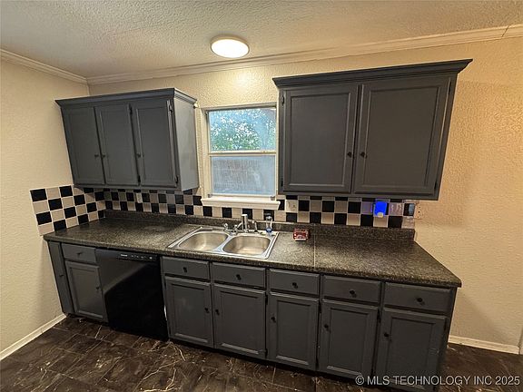 5th image of 2504 Tanglewood Ct